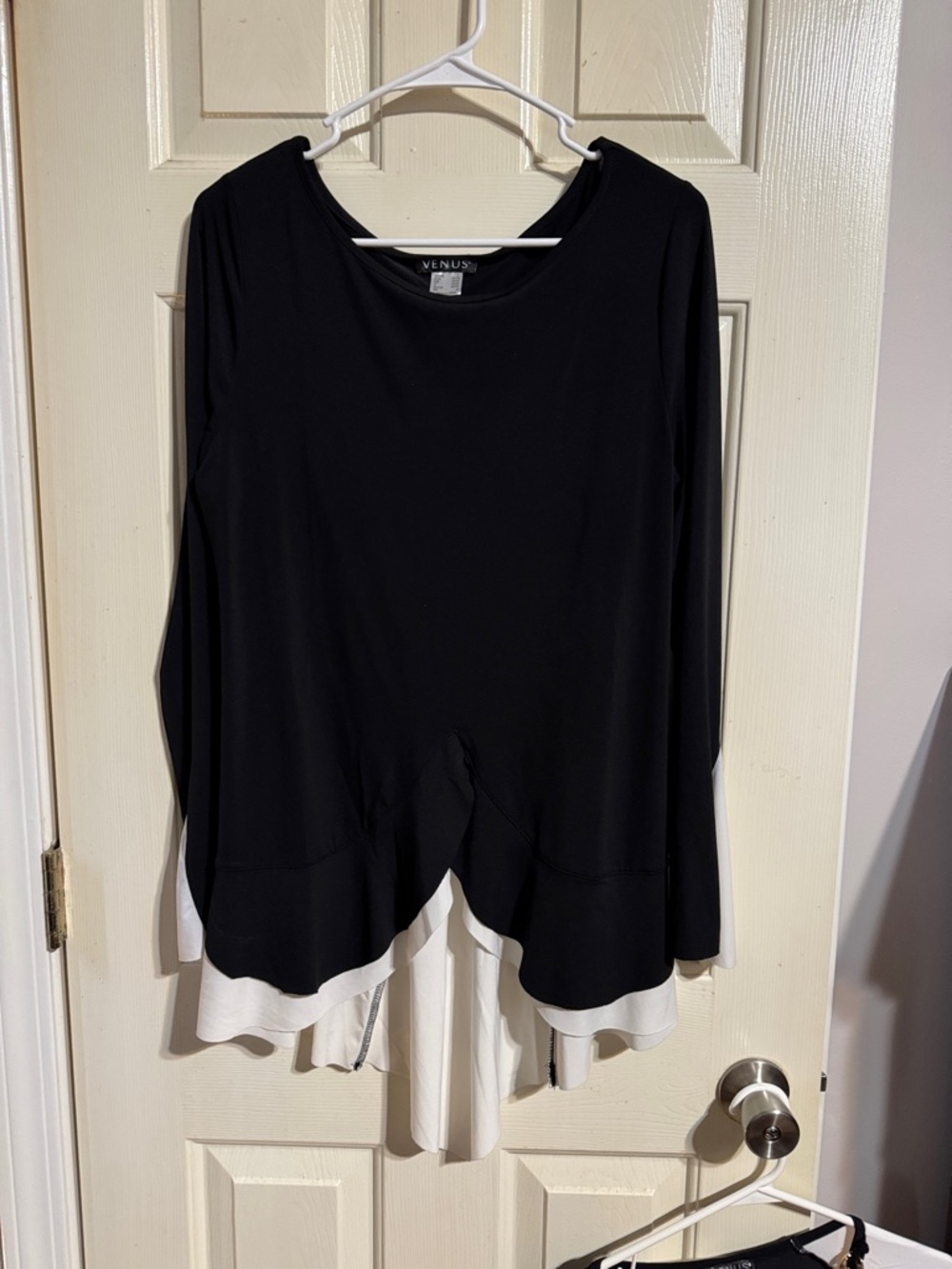 VENUS Black Long-Sleeve Top with White Layered Hem